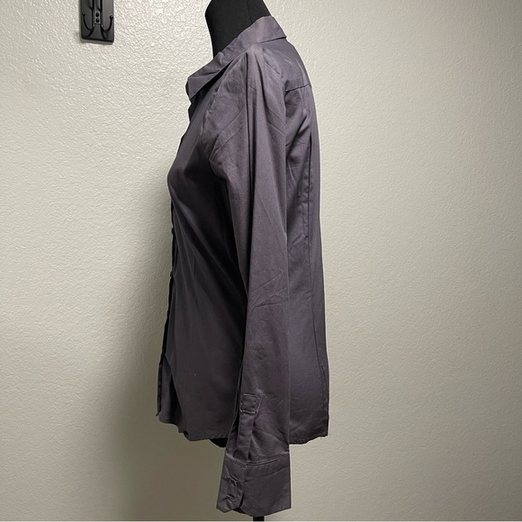 Old Navy Long Sleeve Fitted Poplin Women’s Top Gray MEDIUM - Picture 3 of 5